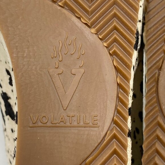 Volatile Crispin Style Cow Print Black/White Women's Size 8 - Picture 10 of 13